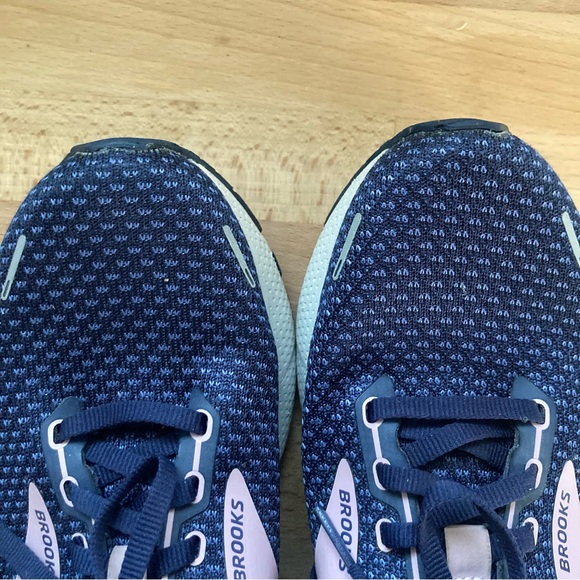 Brooks size 8.5 medium Adrenaline 22 GTS Support Shoe Navy Purple - Picture 5 of 11